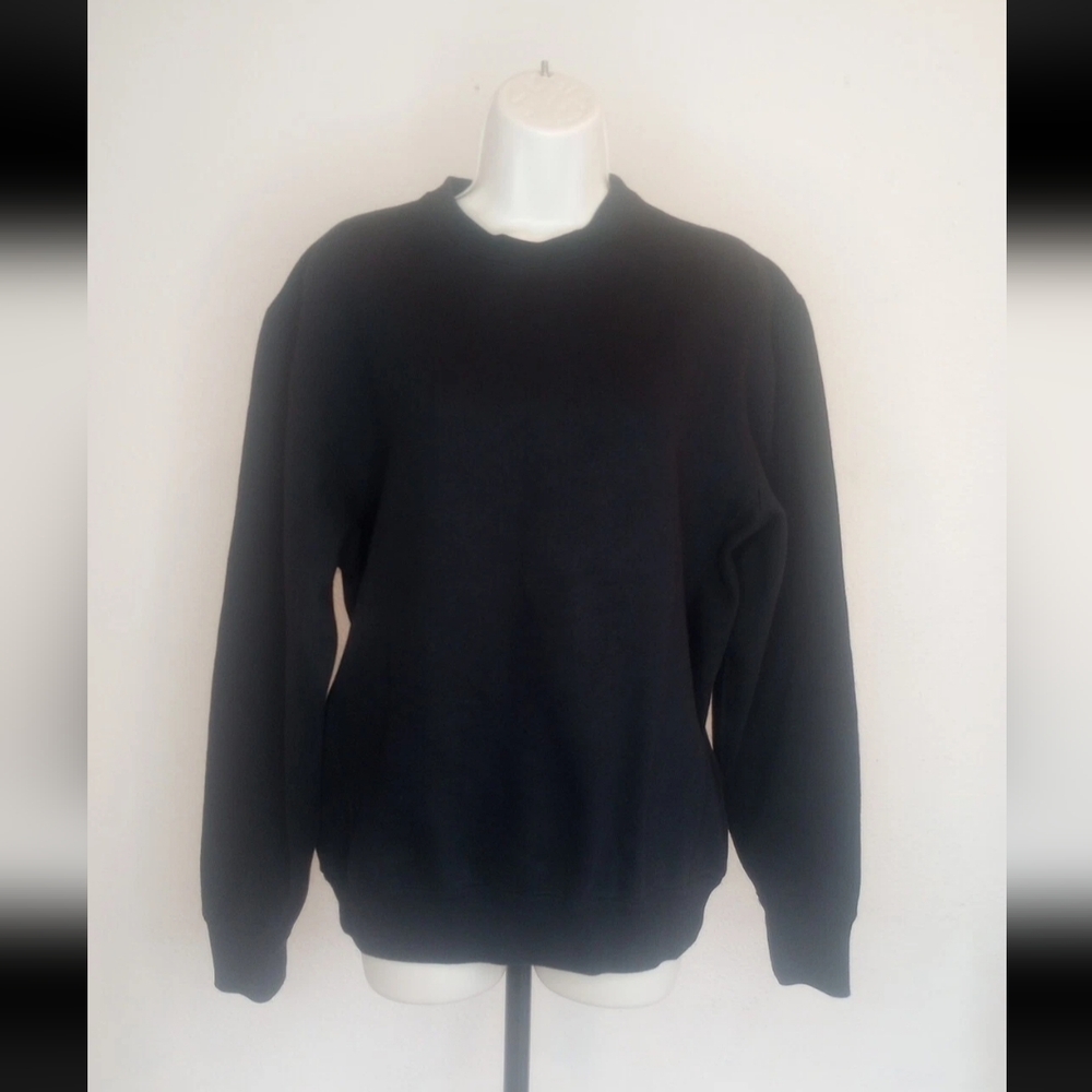 Maison Article Classic Women Black Crewneck Sweater